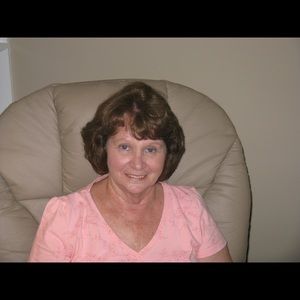 Meet your Posher, Debbie